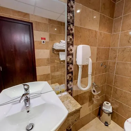 Briz Aparthotel 3*