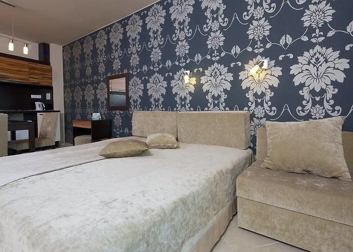 Briz Lägenhetshotell 3*