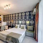 Hotel apartamentowy Briz 3*