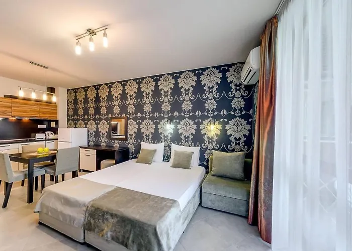 Lejlighedshotel Briz 3*